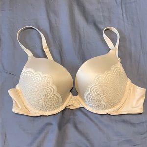 Women’s MAIDENFORM push-up bra